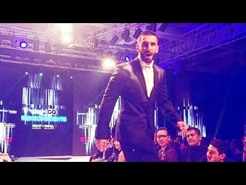 Ranveer Singh's FUNNY RAMP WALK @ GQ's Fashion Nights