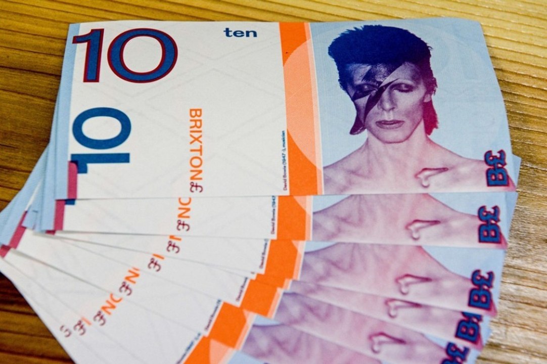 How David Bowie reinvented himself as an Internet pioneer