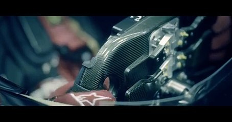 Formula 1 Aracının Üzerinden Atlayan TIR Yok Böyle Bir Şey