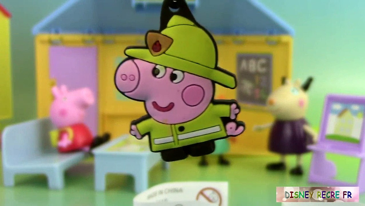 Peppa Pig School House Peek N