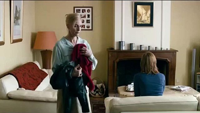 Elle ne Pleure Pas, Elle Chante