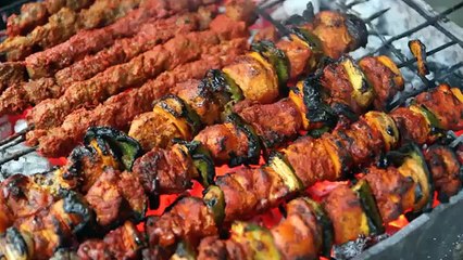 Food is the reason YOU should travel - Mark Wiens (มาร์ค วีนส์)