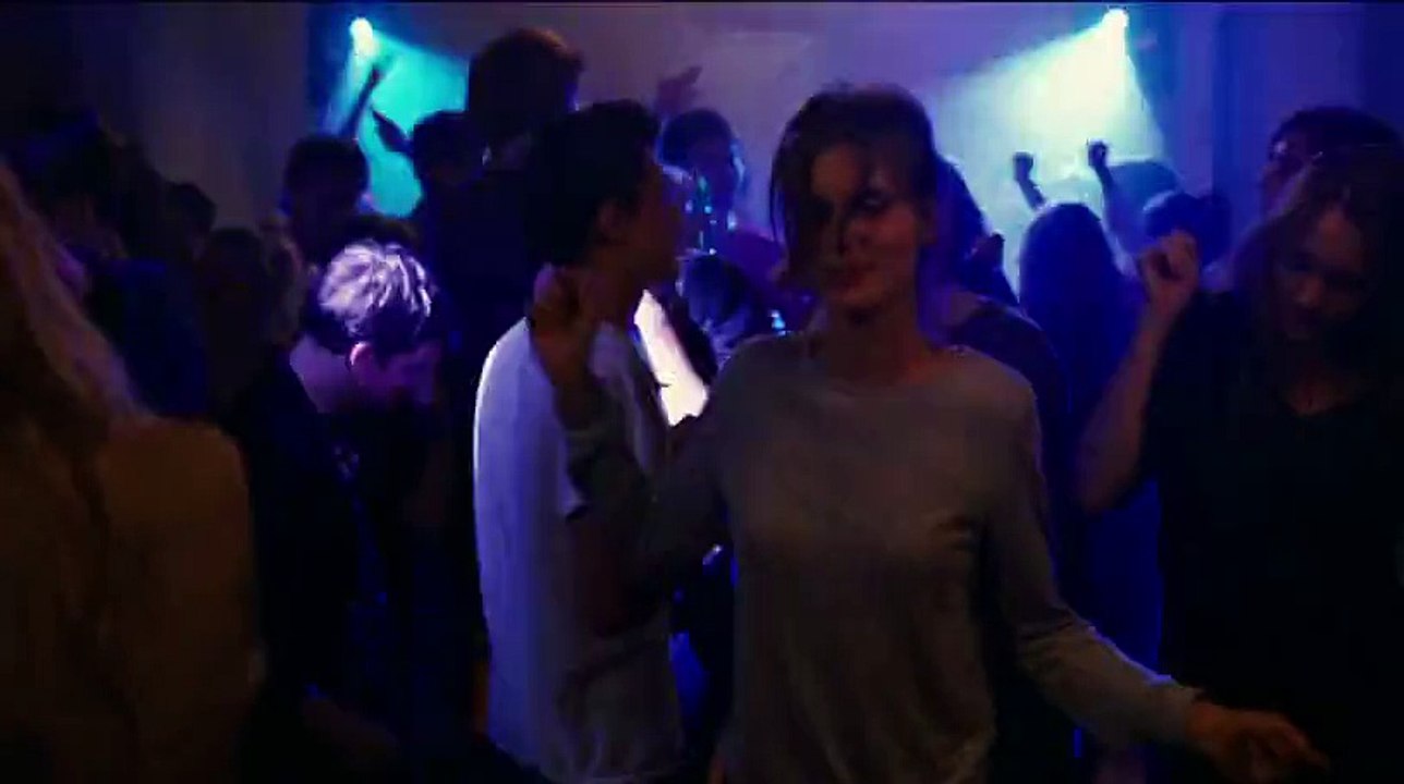 Jeune & jolie
