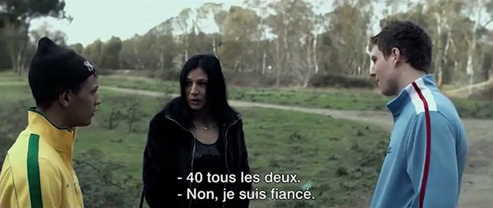 Ali a les yeux bleus