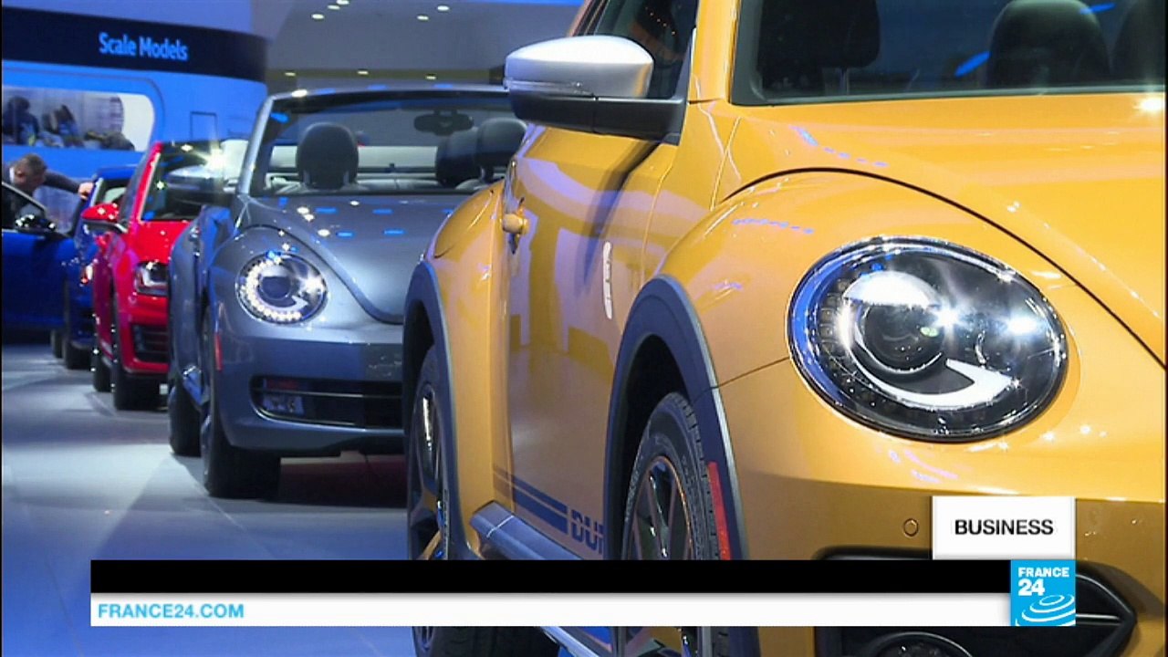 Oil price tumbles to near 12-year lows