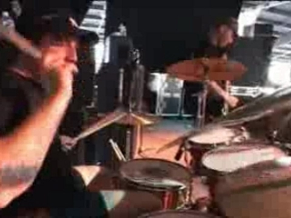 Biohazard feat Terror - Hold My Own (Hellfest 2003)