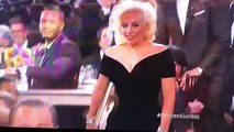Lady Gaga urta Leonardo Di Caprio... La sua reazione è da Oscar!