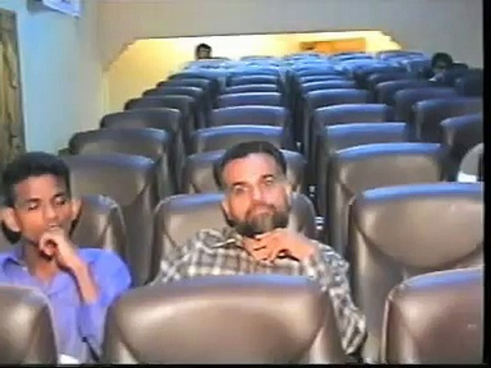 Kalam of Khan Asif ( parwar de gar e bhar o bar) by Qari Hamid Mehmood Qadri.DAT