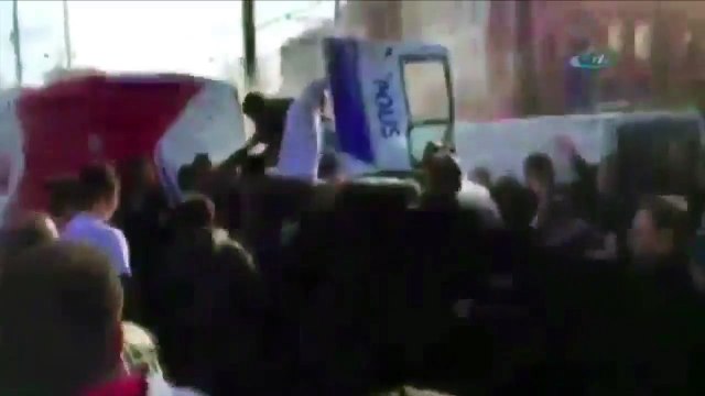 Turquie : premières images après l'explosion à Istanbul