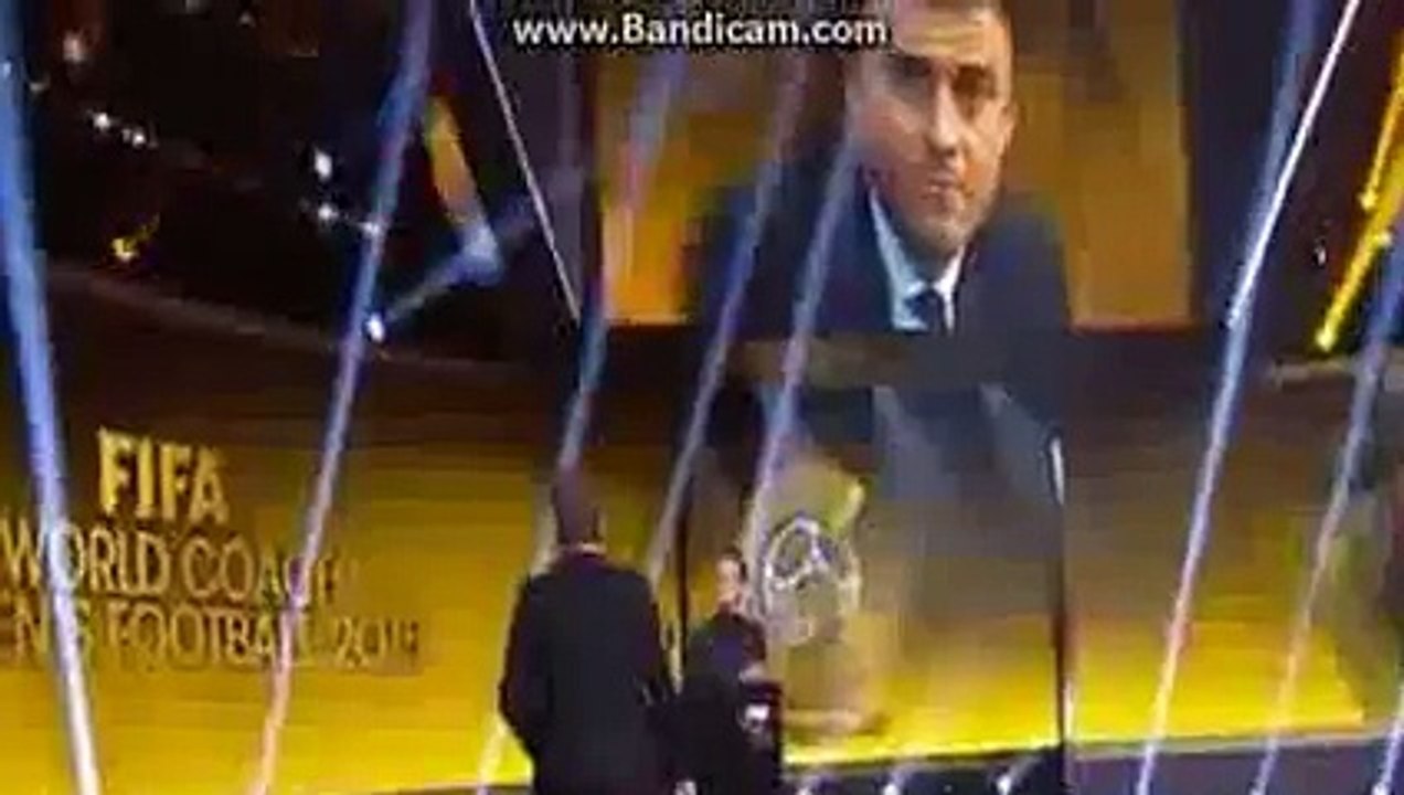‫لويس انريكي افضل مدرب بالعالم لعام 2015 و 2016 Luis Enrique the best couch in the world in 2015‬