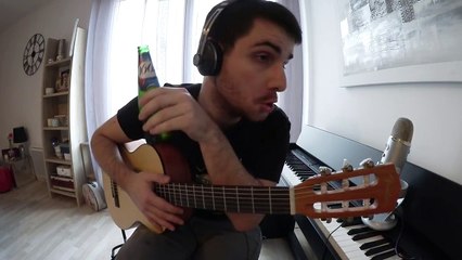 Les hilarantes remarques d'un pianiste qui s'est mis à la guitare