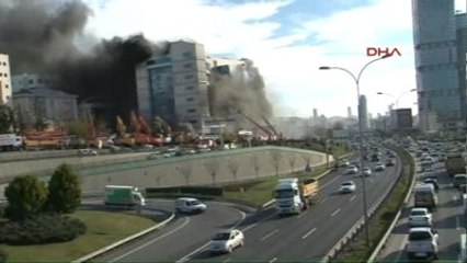 Maltepe Gülsuyu'nda Bir Binada Yangın Çıktı