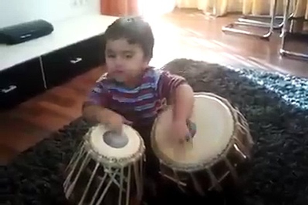 Amazing Kid Vs Dhol