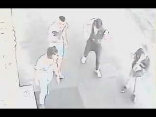 Roma - Uomo preso a pugni, torna incubo del "Knockout Game" (12.01.16)