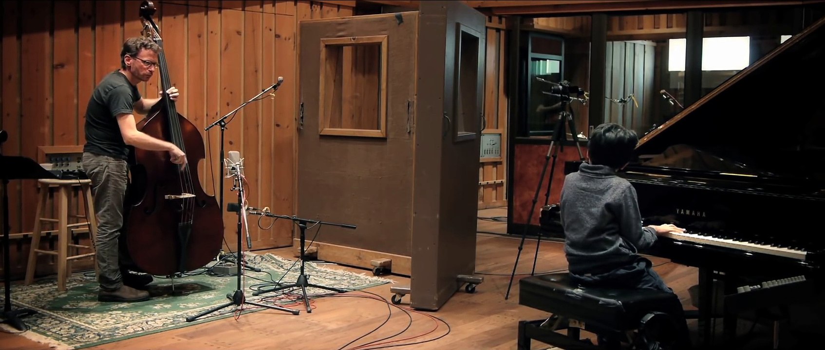 Un enfant de 12 ans surdoué du piano dans un jam de Jazz... Impressionnant