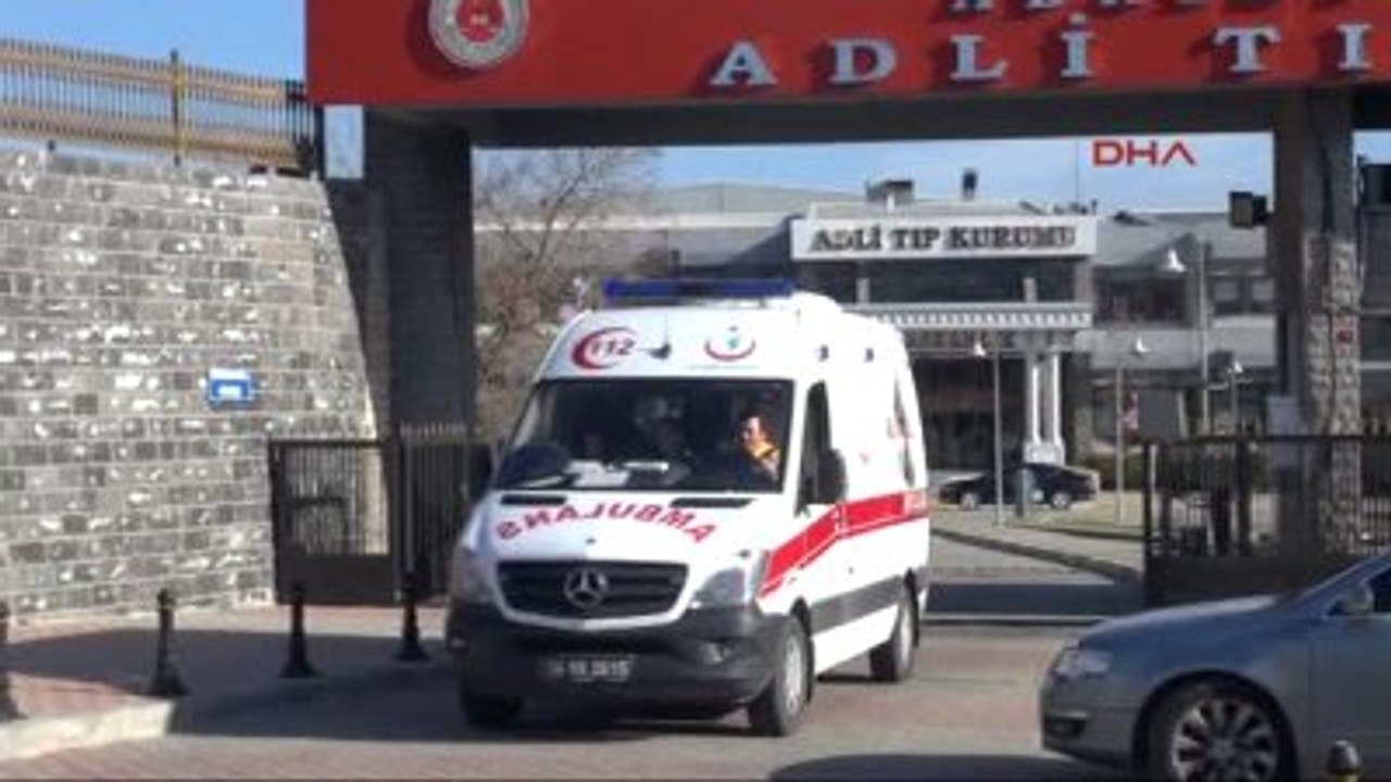 Sultanahmet'teki Canlı Bomba Saldırısında Ölenlerin Cenazeleri Adli Tıp Kurumu'na Getirildi