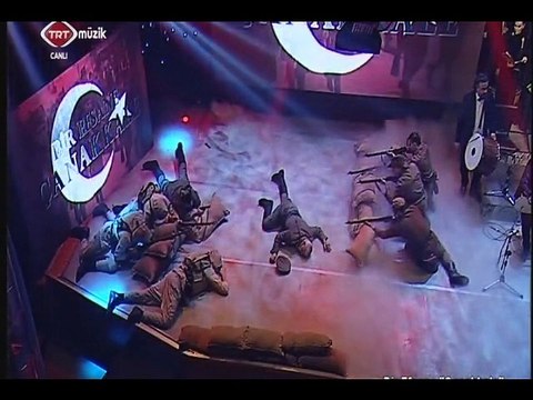 Sunum-Derya KAYA-TRT Yurttan Sesler Korosu-Çanakkale toz ile duman-Şef:Ömer Hayri UZUN