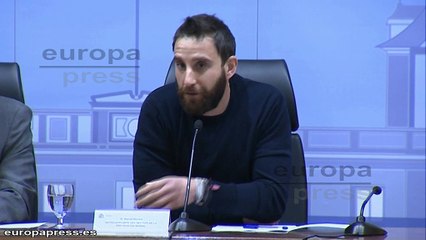 Dani Rovira defiende la reforma contra el maltrato animal