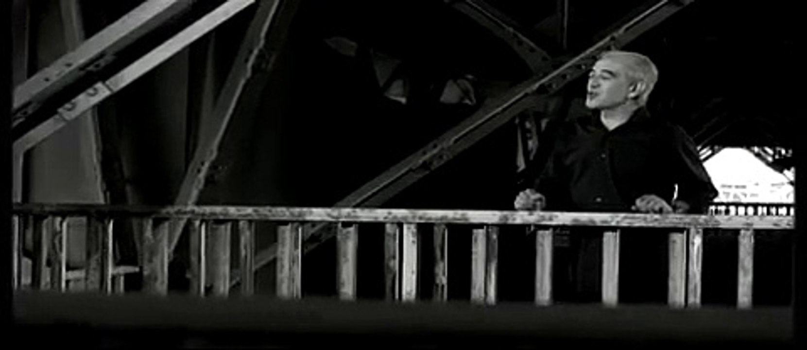 Edip Akbayram - Metrisin Önü