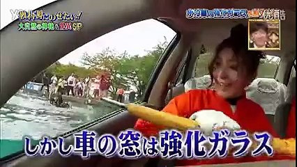 Headrest to Break Car Windowكيف تكسرون زجاج السيارة في حالة الطوارئ؟