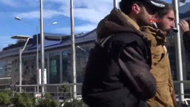 Bursa Ydg-H Üyesi Oğlunu Kelepçeli Görünce Bayıldı