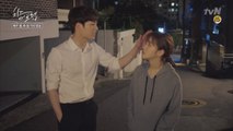 인호(서강준)의 핵설레는 배려! 머리 쓰담쓰담 느낌의 머리 콩(?)