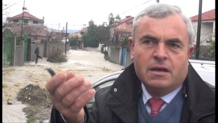 Vetëm 2 orë reshje. Elbasan, përmbyten banorët e lagjes “28 Nëntori”