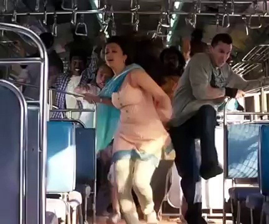 Aishwarya Rai boobs revealed while running