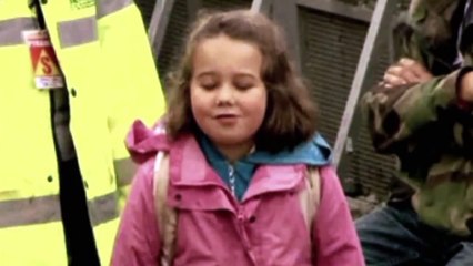 Shirley Bassey - Get The Party Started / Light My Fire (Glastonbury 2007 Live)