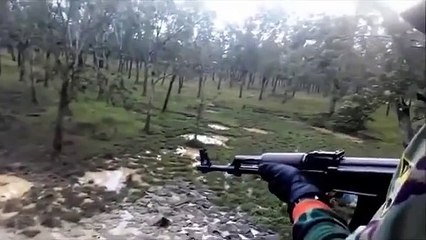 Η επικίνδυνη εκπαίδευση του Ινδονησιακού Στρατού με πραγματικά πυρά