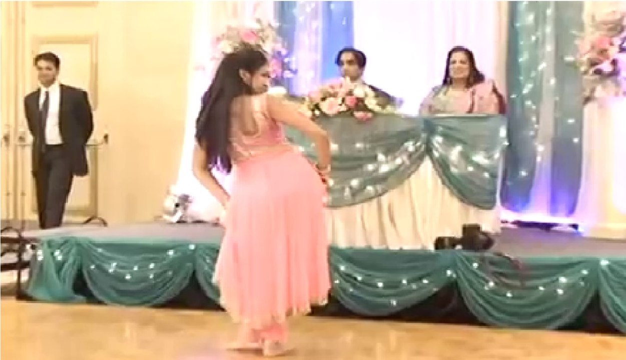 Girl Dance for Wedding Aaja Nachle HD Video for Bride & Groom