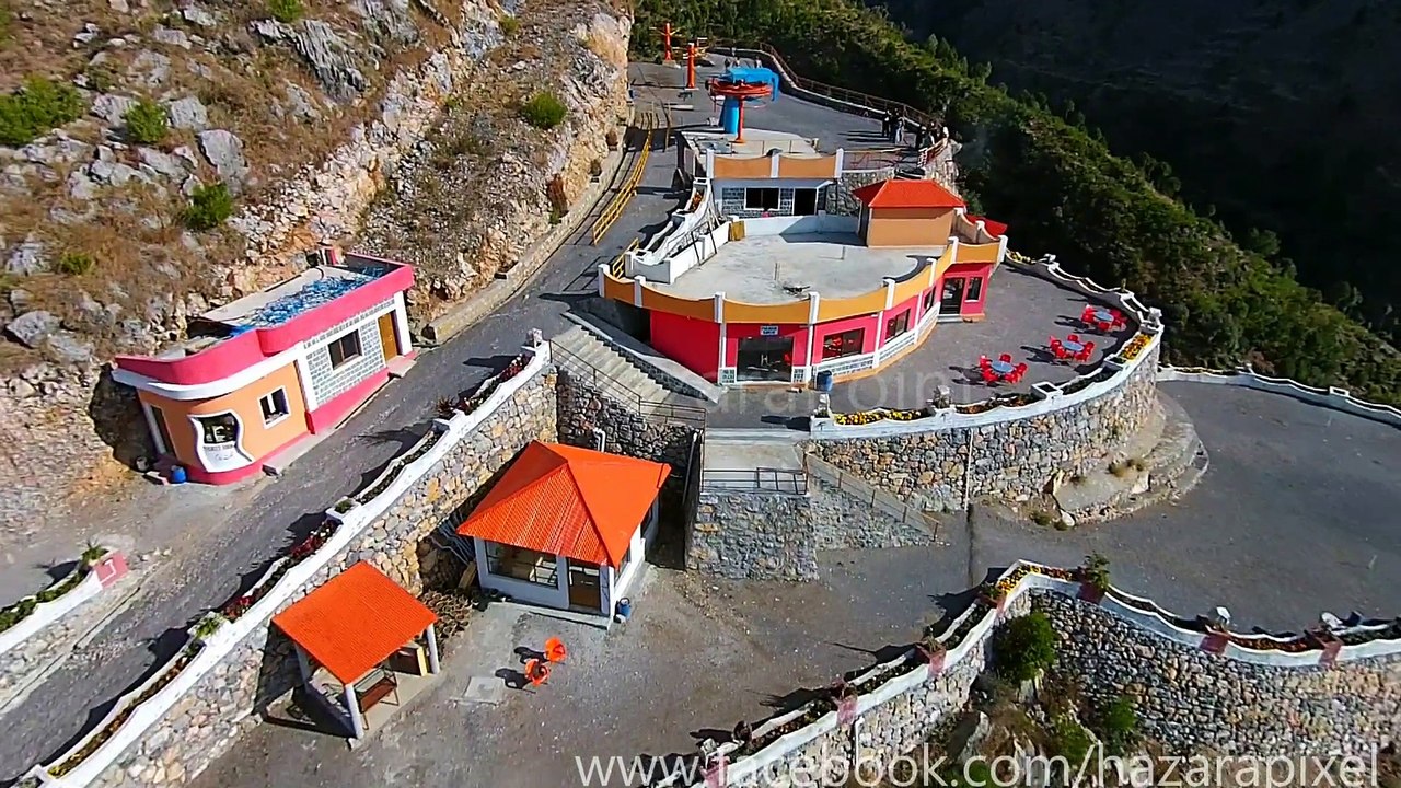 ایبٹ آباد نواں شہر ٹاون شپ کی چیرلفٹ کا ایک انتہائی حسین منظر ۔ چیر لفٹ 2016-1-9 ہفتہ کے روز سے عوام کے لیے کھول دی گئی ہے