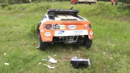 El accidente de un coche y un camión del Dakar deja un muerto en Argentina