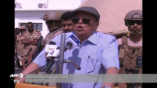 Yemen president attends swearing-in ceremony for army fighters