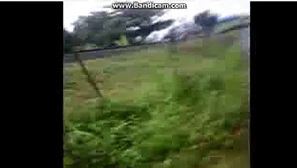 Detik - Detik Kereta Api Tabrak Truck Bermuatan Pasir, Warga Teriak Histeris