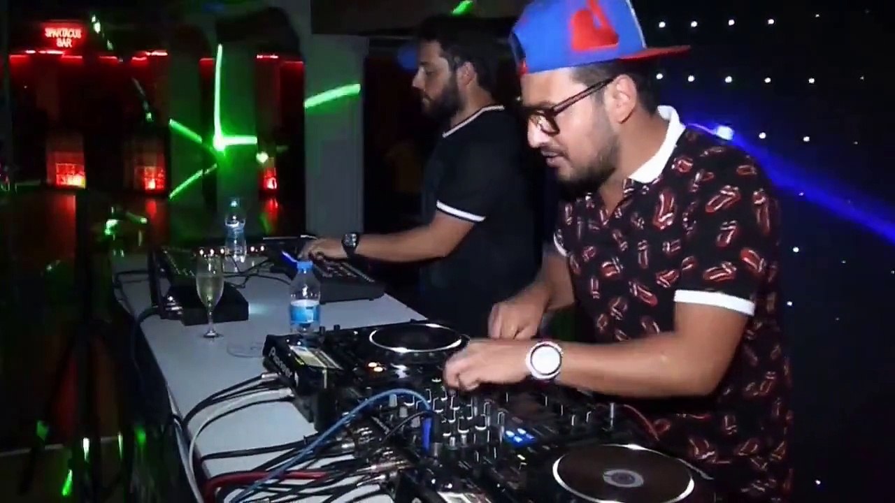 Avşa Adası Arena Disco Kaan Sezer 2015 Ebru Polat Konser Party