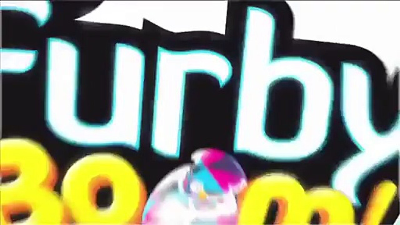 Ферби Бум ВЫЛУПЛЯЕТСЯ из ЯЙЦА. Furby Boom HATCHES from the EGG.