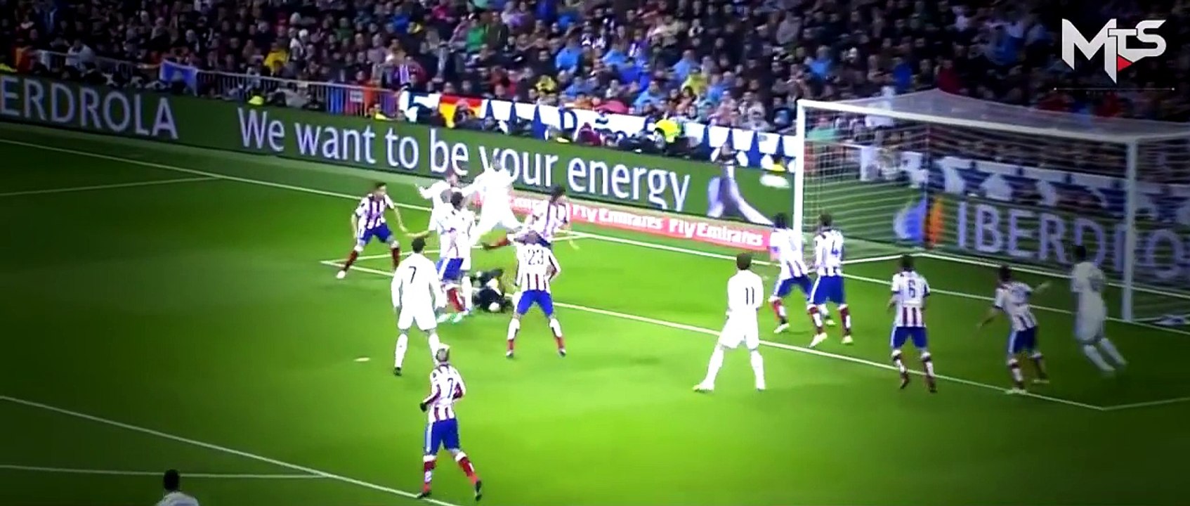 Bastian Schweinsteiger vs Toni Kroos - Whos The Best Midfielder? - 2015 HD