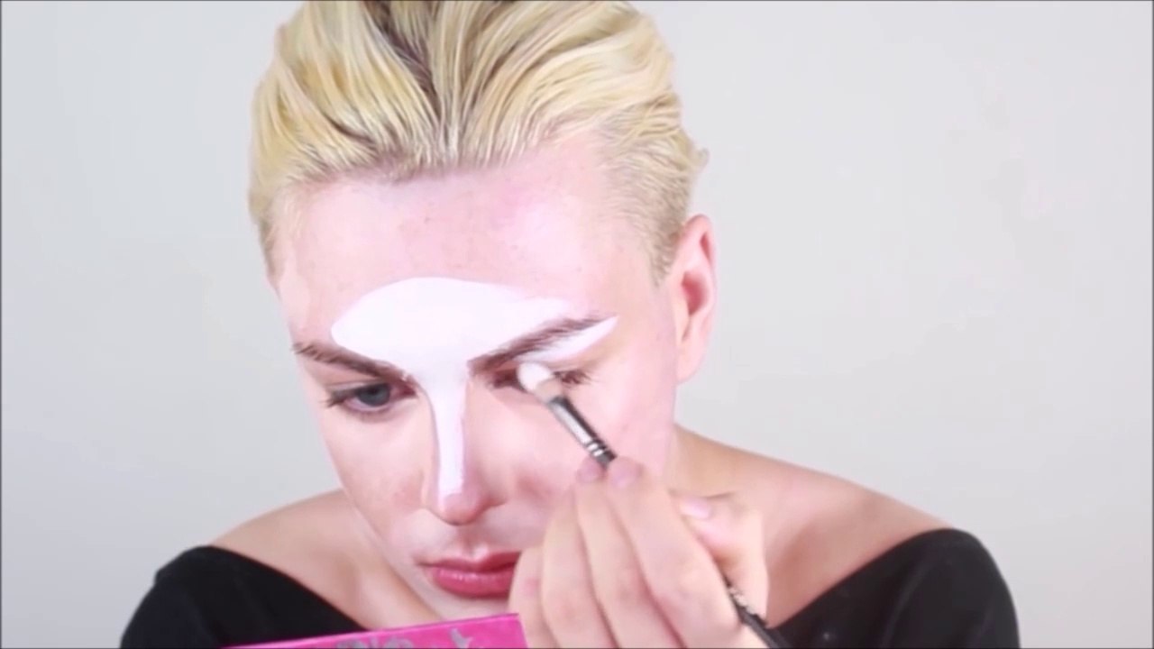 DRAG QUEEN MAKEUP  Joseph Harwood