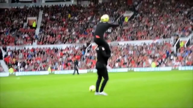 F2 Freestylers & Football Tricks Online - Amazing Football Freestyle Skills