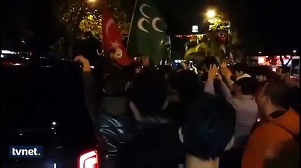 Bağdat Caddesinde Seçimi Kutlayan Bilal Erdoğan