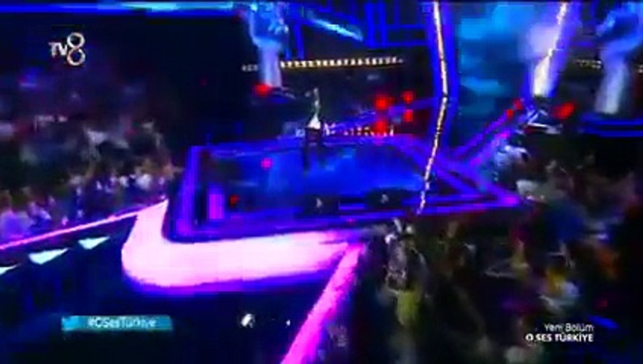 Nakaratı Söylerken Bütün Stüdyo Ayağa Kalktı. O Ses Türkiye