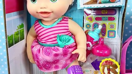 Скачать видео: BABY ALIVE Baby Gets A Boo Boo Doll Doctor Check Up with Dr Sandra by DisneyCarToys