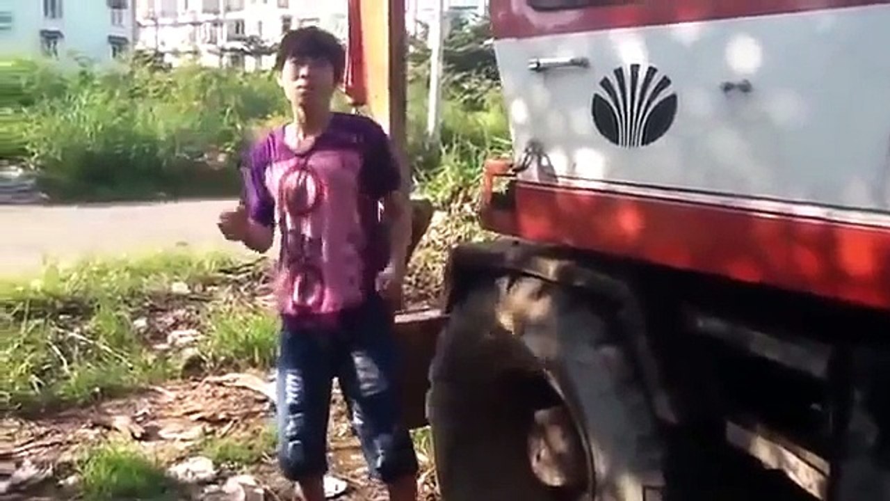 Nhạc chế Dân mạng phát sốt bài chế đá đểu scandal sao Việt