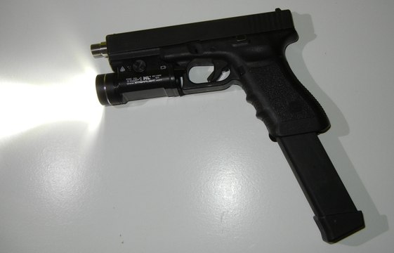 night shooting the streamlight TLR-1 HL weapon light