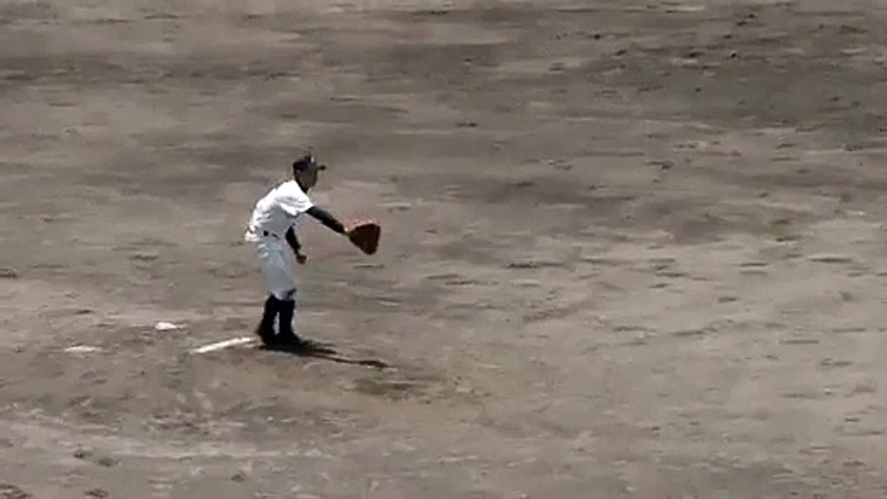 具志川商業高校　山城修人投手