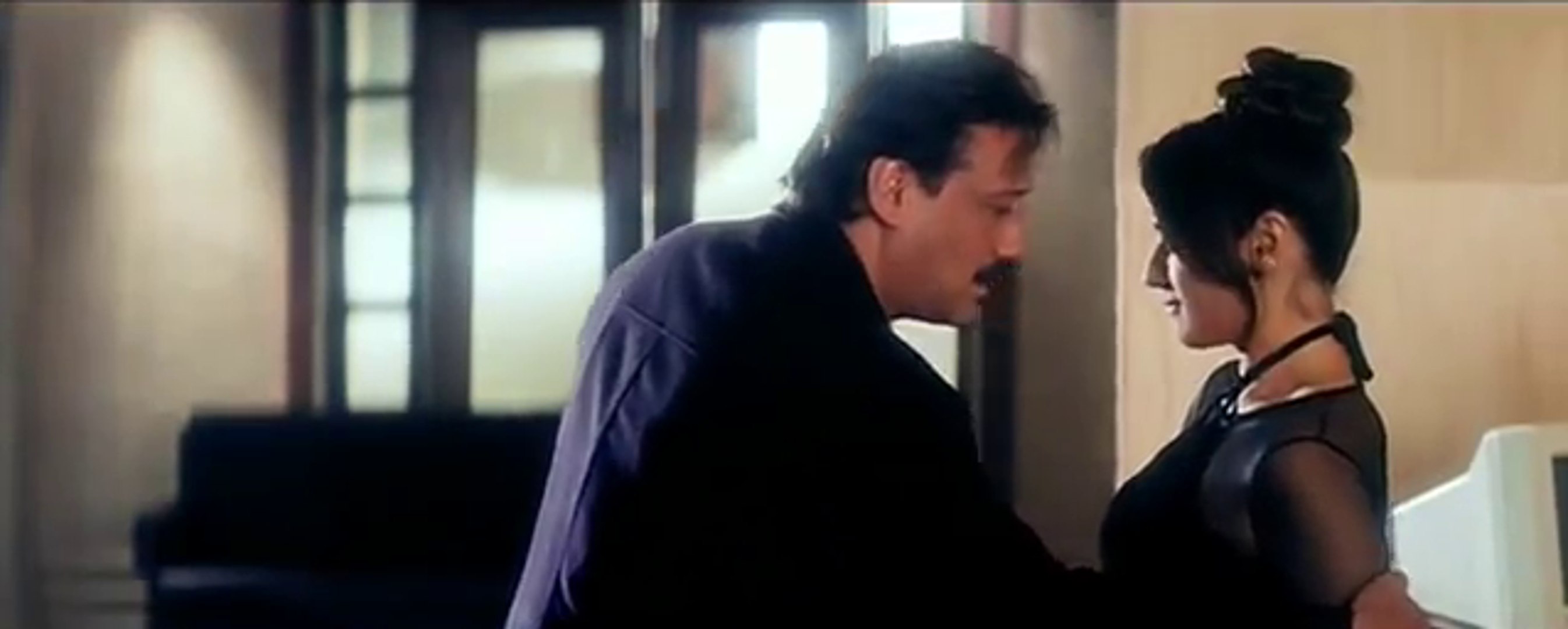 Raveena tandon hot sale scene