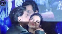 Shahrukh Khan KISSES Deepika Padukone in PUBLIC