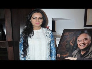 Padmini Kolhapure Spotted @ Priveiw Show Of Painting & Photography By JP Singhal