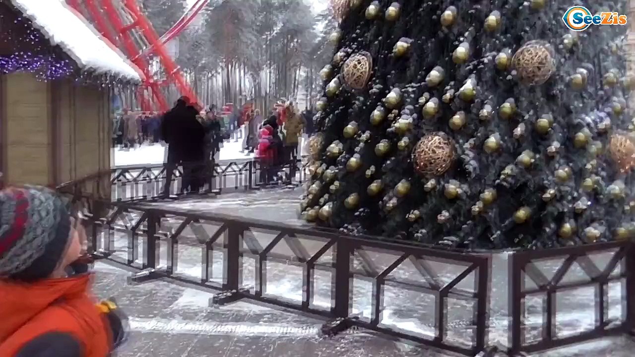 ✔ Bumblebee. Прогулка на Новогоднюю Елку с Игорьком - Transformers for boys - Video for kids ✔